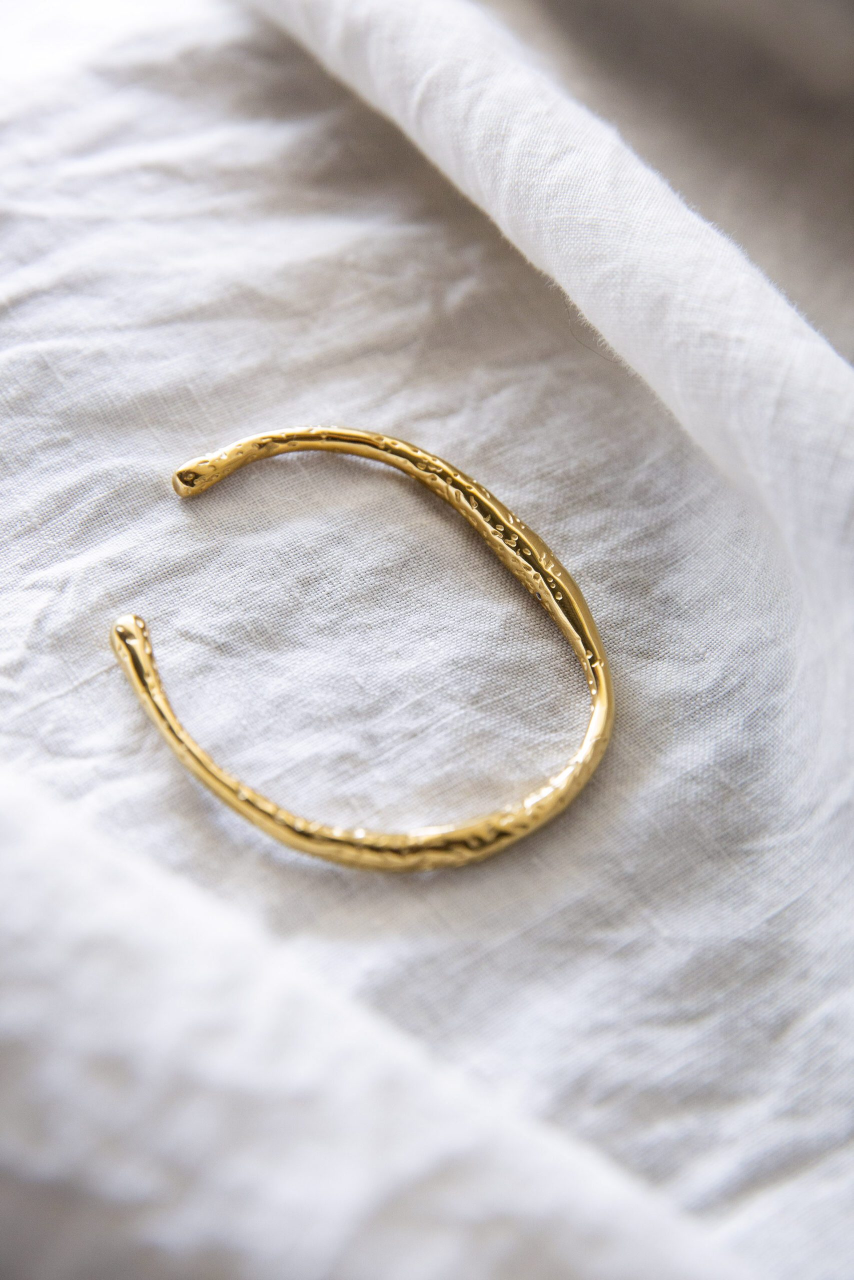 TM4A8386 Orlina Bracelet - Image 1